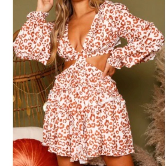 NEW Leopard Print Cut Out Statement Sleeves Ruffles Mini Dress Size Small - Picture 1 of 11